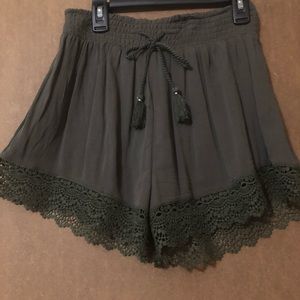MUDD SHORTS SIZE JUNIORS SMALL